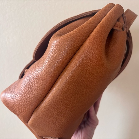 Portland Leather Dune Backpack - Picture 6 of 8